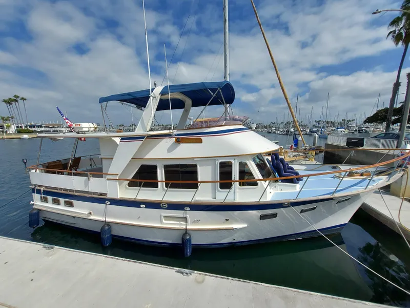 1988 DeFever 44 Motor Yacht