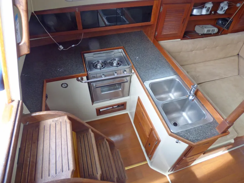 1985 Catalina 36