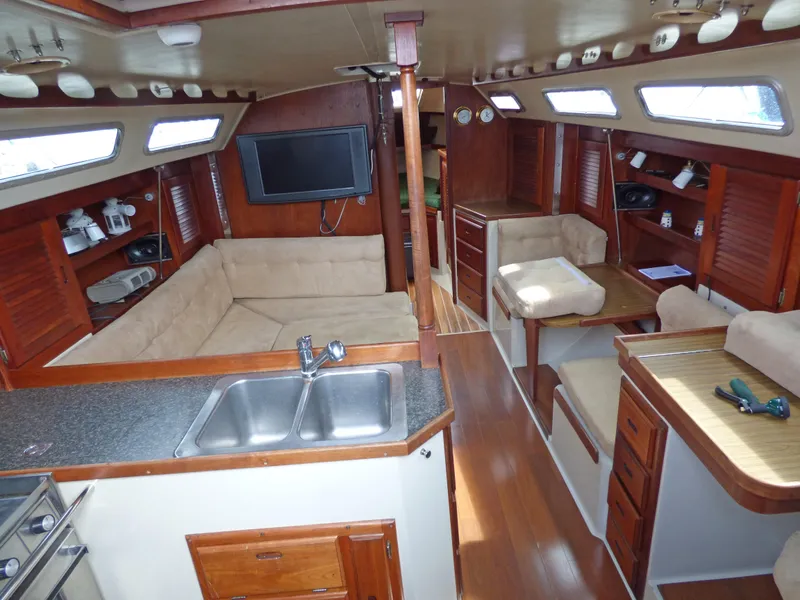1985 Catalina 36