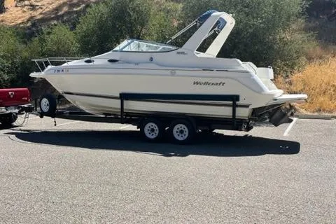 2001 Wellcraft 2600 Martinique