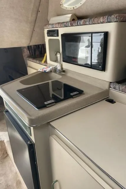 2001 Wellcraft 2600 Martinique