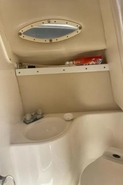 2001 Wellcraft 2600 Martinique