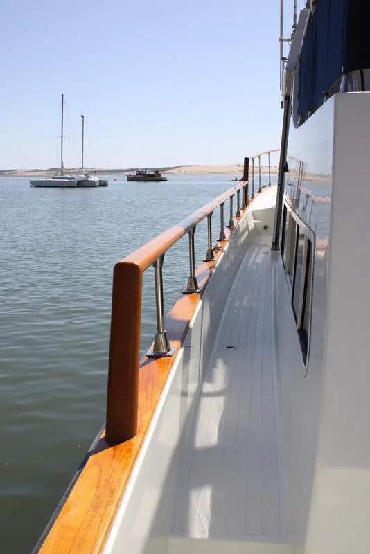 Wide side Decks