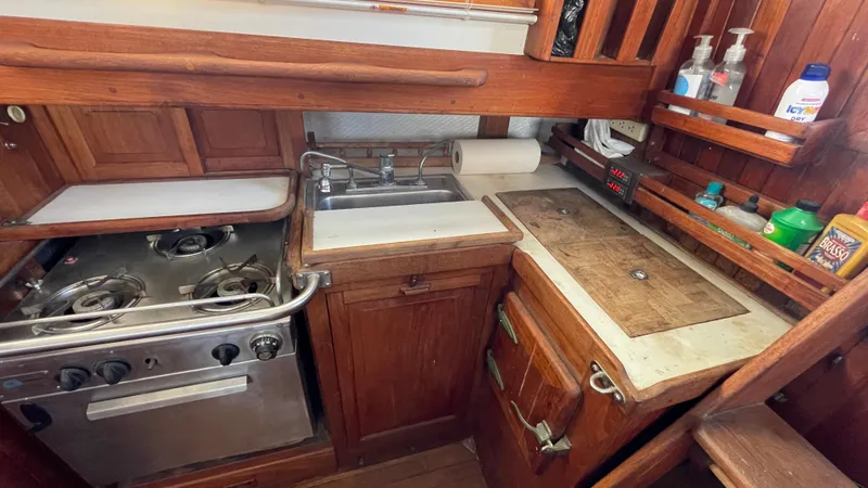 1976 CT Cutter Rigged Ketch