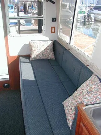 2000 Sea Sport Pacific 3200