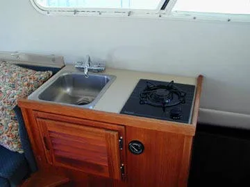 2000 Sea Sport Pacific 3200