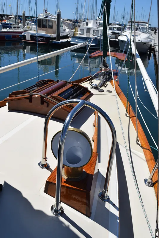Foredeck close