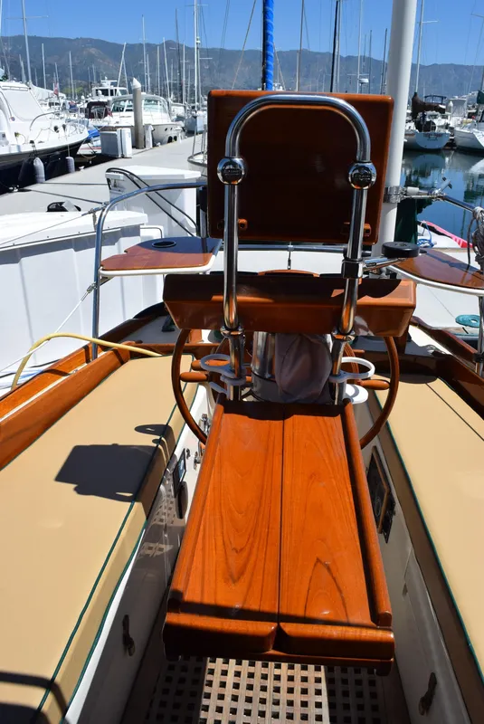 Cockpit table