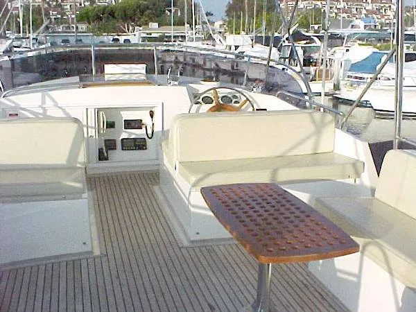 1994 Grand Banks Classic