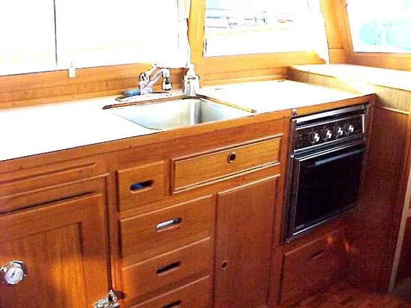 1994 Grand Banks Classic