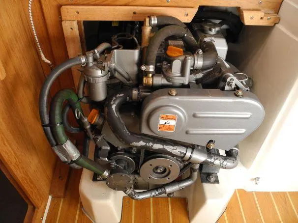2005 Catalina 320