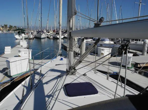 2005 Catalina 320