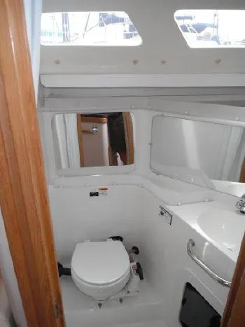 2005 Catalina 320