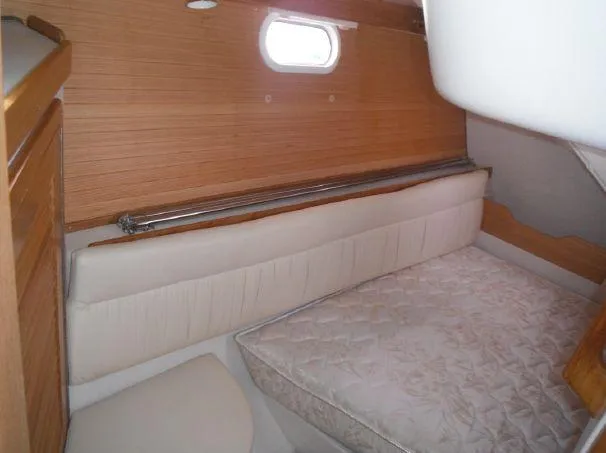 2005 Catalina 320