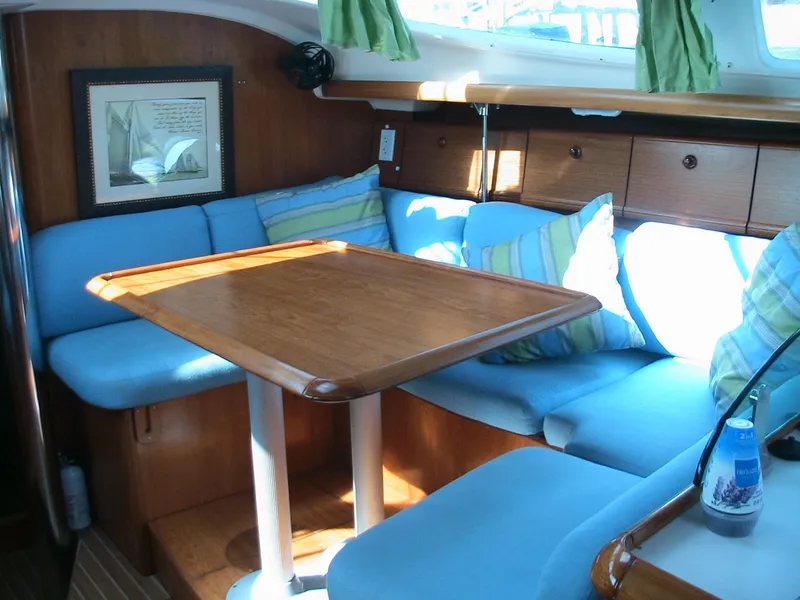 2002 Jeanneau Deck Salon