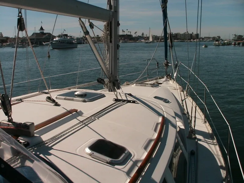 2002 Jeanneau Deck Salon
