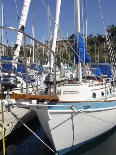 1983 Pacific Seacraft Orion- Cutter