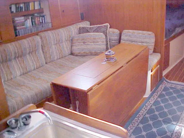 1984 Nonsuch by Hinterhoeller Yachts