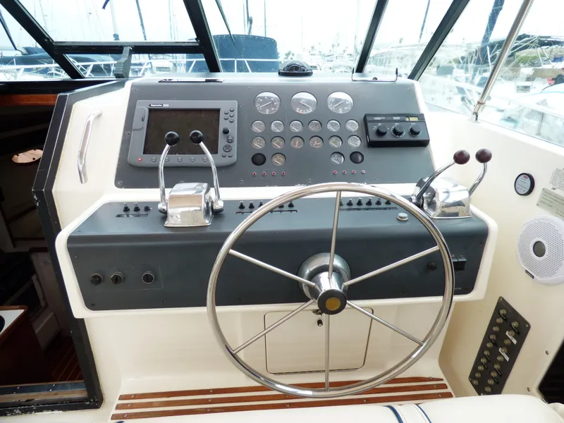 1989 Tiara Yachts 3600 Open