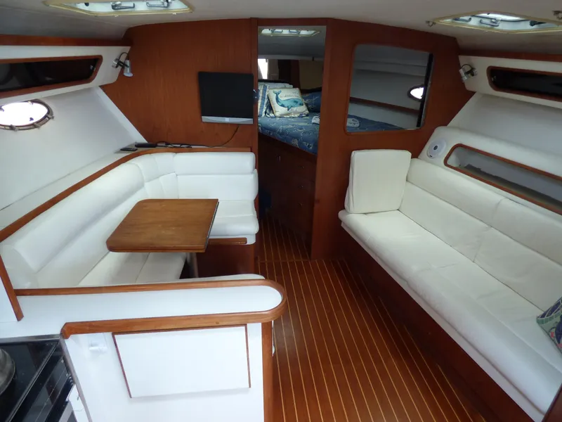 1989 Tiara Yachts 3600 Open