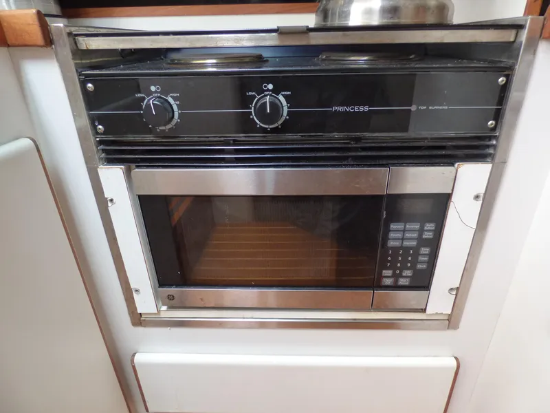 Stove and Microwave