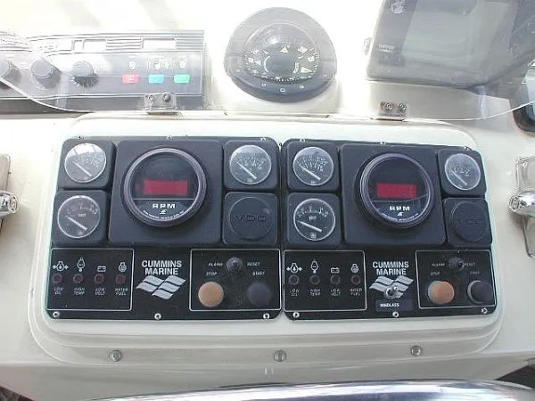 Flybridge Engine Guages