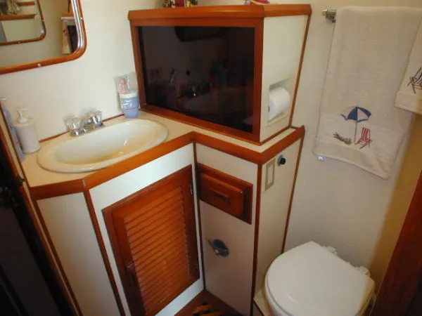 Aft Head Compartment
