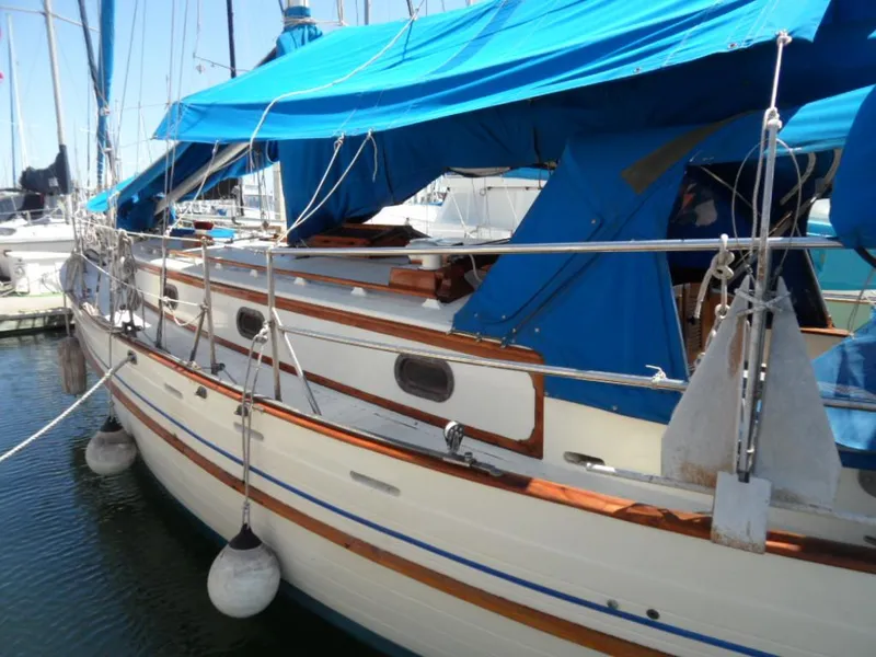 1977 Tayana 37