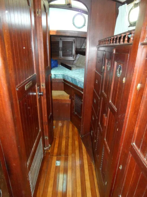 1977 Tayana 37