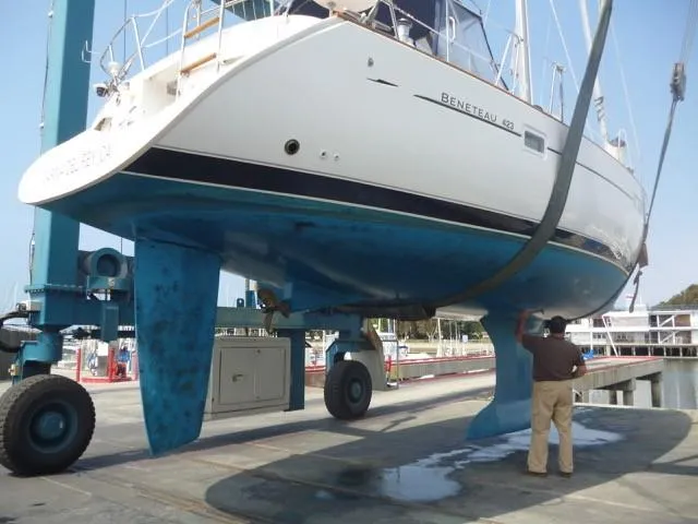 2004 Beneteau Oceanis 423