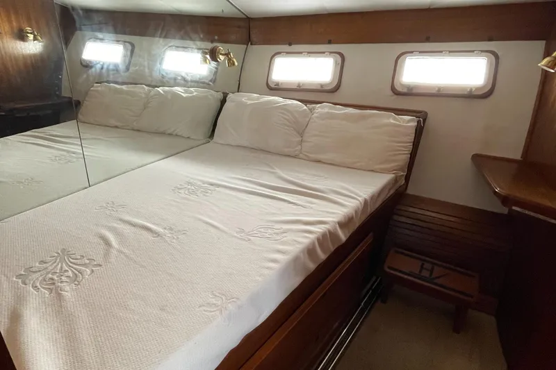 1967 Hatteras 41 Sportfish
