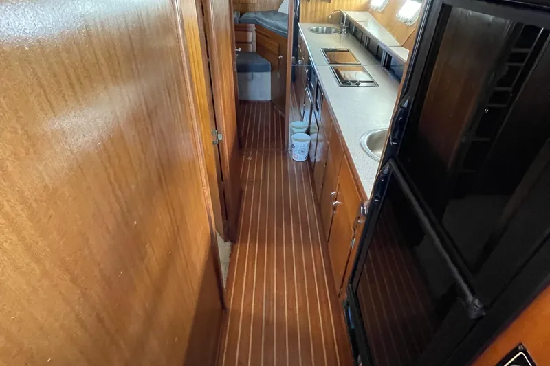 1967 Hatteras 41 Sportfish