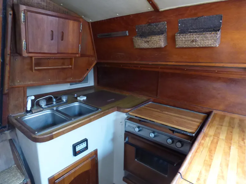 1981 Newport 41S