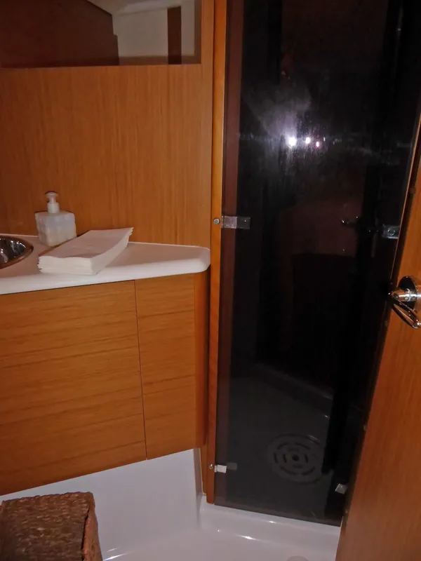 Shower ensuite