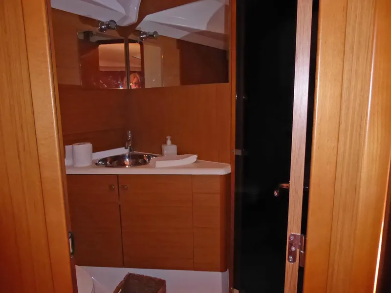 Ensuite head master