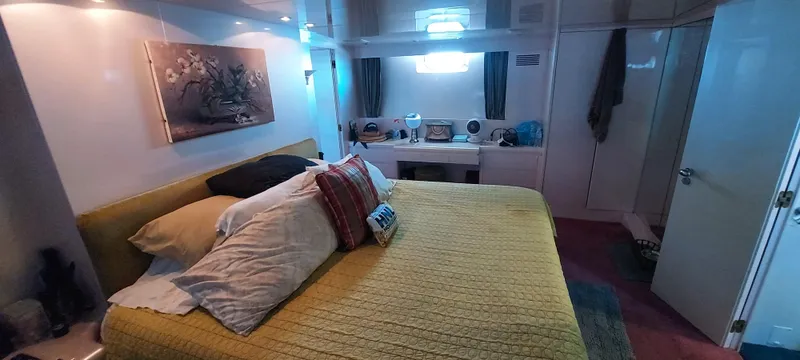 1990 Versilcraft Challenger Motor Yacht