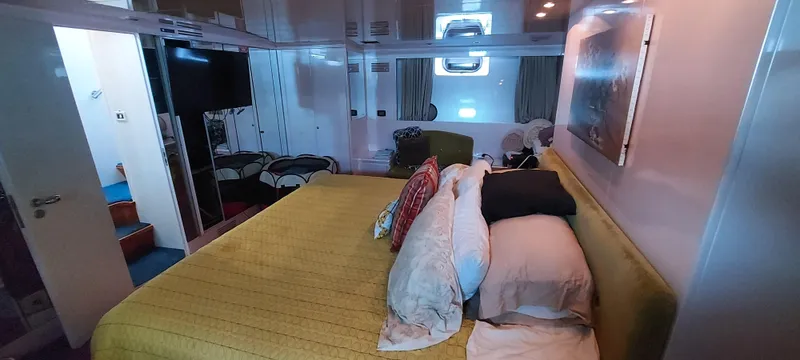 1990 Versilcraft Challenger Motor Yacht