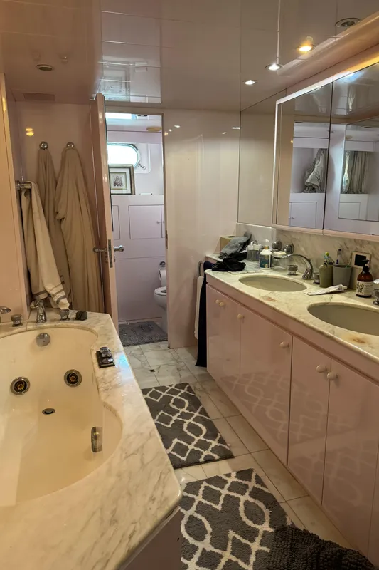 1990 Versilcraft Challenger Motor Yacht