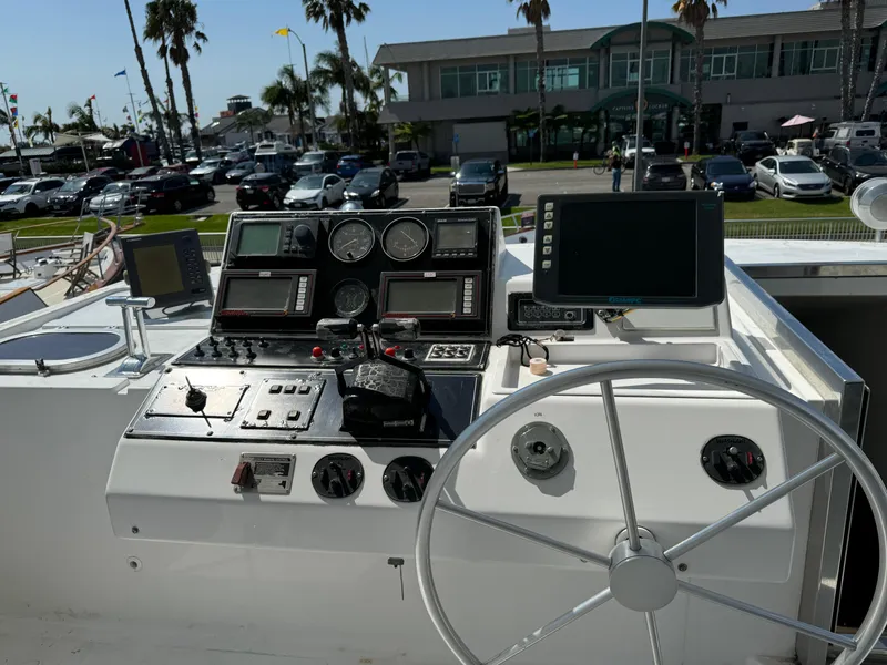 1990 Versilcraft Challenger Motor Yacht