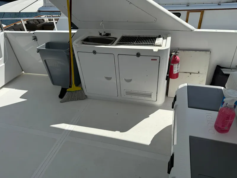 1990 Versilcraft Challenger Motor Yacht