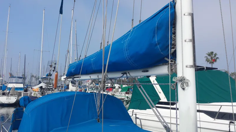 1985 Catalina 30