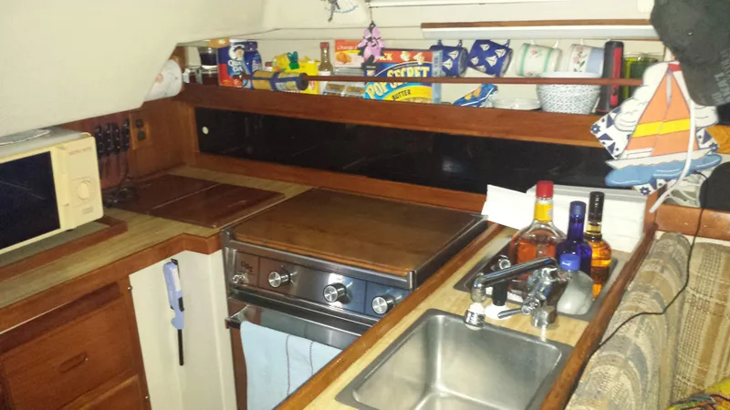 1985 Catalina 30