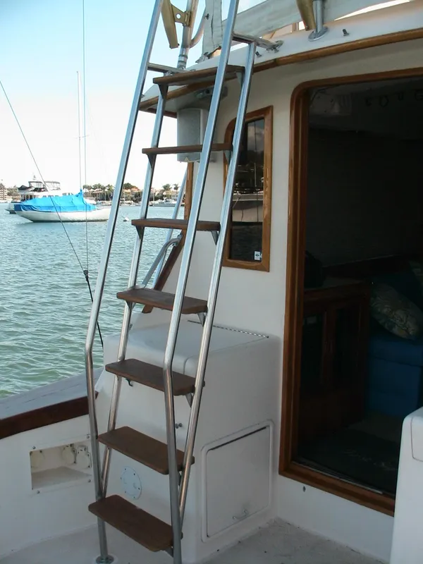 1989 Pace Sportfisher