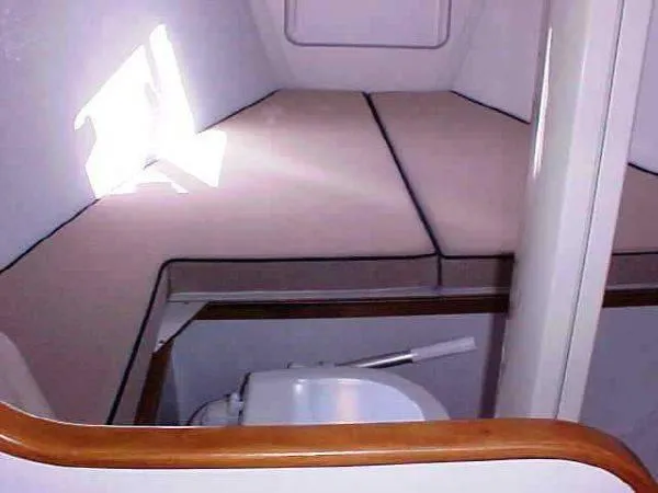 2009 Alerion Express 28
