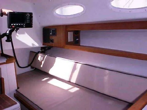 2009 Alerion Express 28