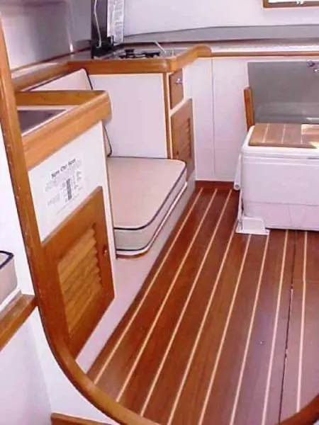 2009 Alerion Express 28