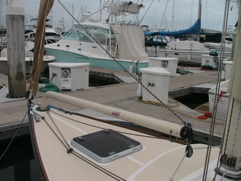 2009 Alerion Express 28