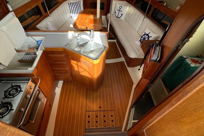 1990 Hunter Legend 35.5