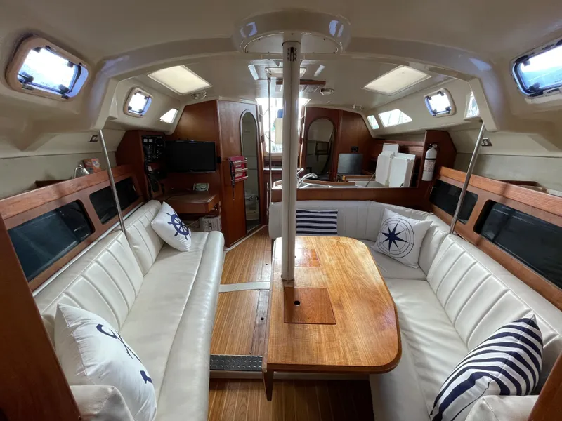1990 Hunter Legend 35.5