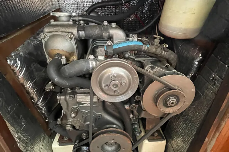 1990 Hunter Legend 35.5